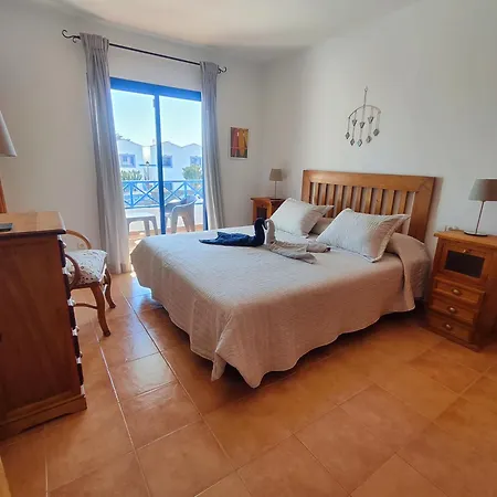 Valperal, Piscina Climatizada Aire Acondicionado Posicion Estrategica!!