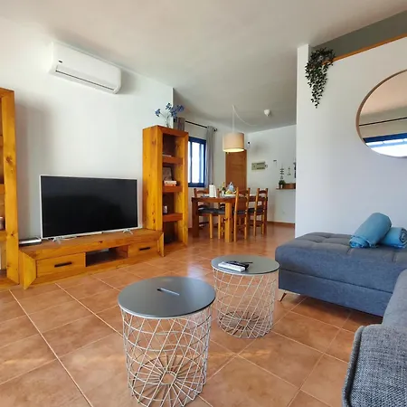 Valperal, Piscina Climatizada Aire Acondicionado Posicion Estrategica!! Dom wakacyjny Playa Blanca (Lanzarote)