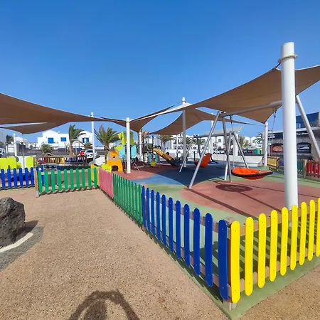 Dom wakacyjny Valperal, Piscina Climatizada Aire Acondicionado Posicion Estrategica!! Playa Blanca (Lanzarote)