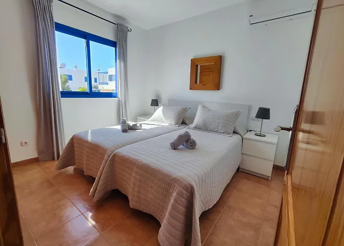 Valperal, Piscina Climatizada Aire Acondicionado Posicion Estrategica!! Nyaraló *