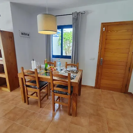 Valperal, Piscina Climatizada Aire Acondicionado Posición Estratégica!! Hébergement de vacances *