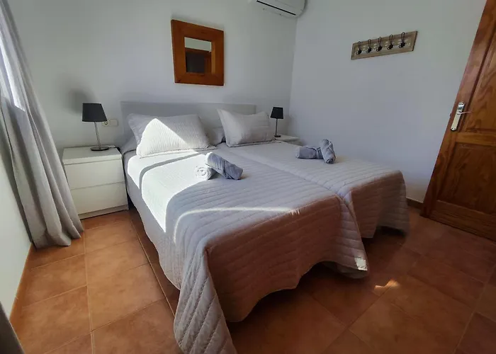 Nyaraló Valperal, Piscina Climatizada Aire Acondicionado Posicion Estrategica!! *